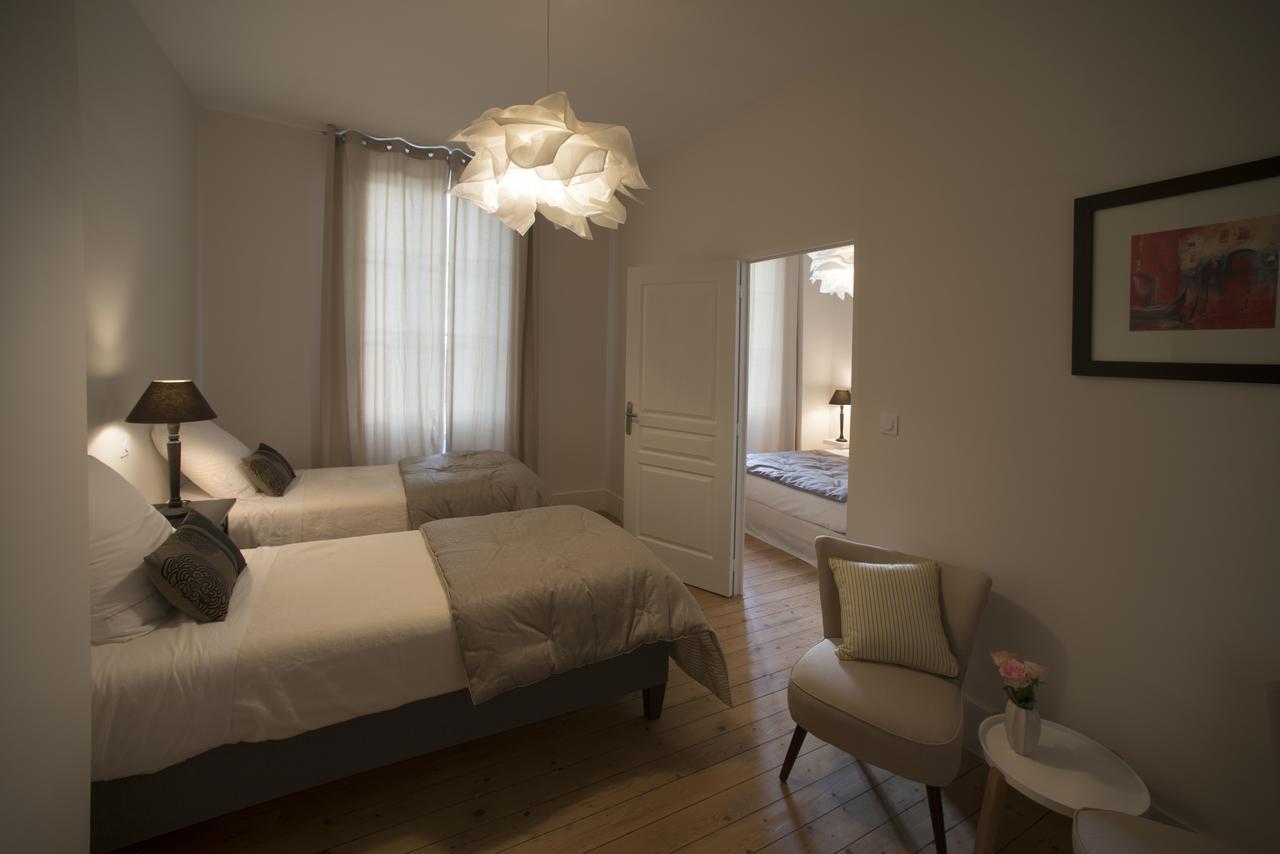 Le Cercle Chambres Climatisees Coligny Esterno foto